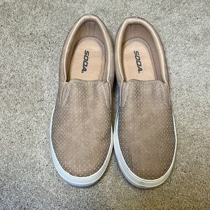 Soda Tan/Camel Women’s Slip on sole shoes.